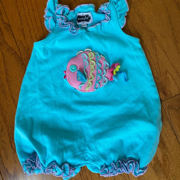 Mud Pie | Adorable Blue sleeveless onesie - Picture 1 of 2